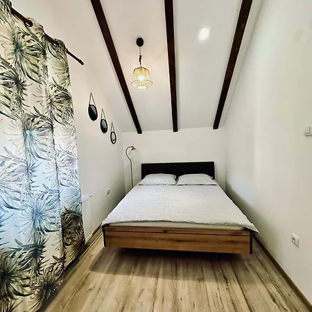 Tessa Apartment