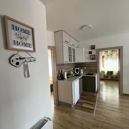 Tessa Apartment *